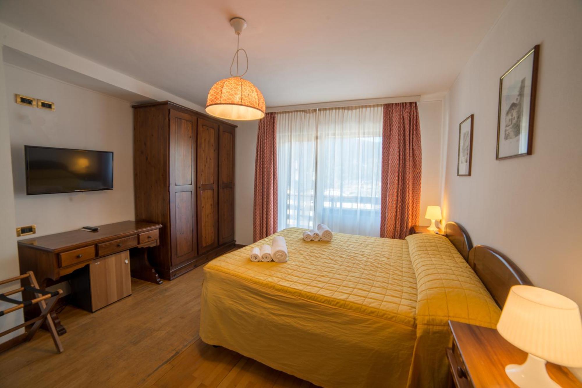 Hg Hotel Italia بروسون المظهر الخارجي الصورة